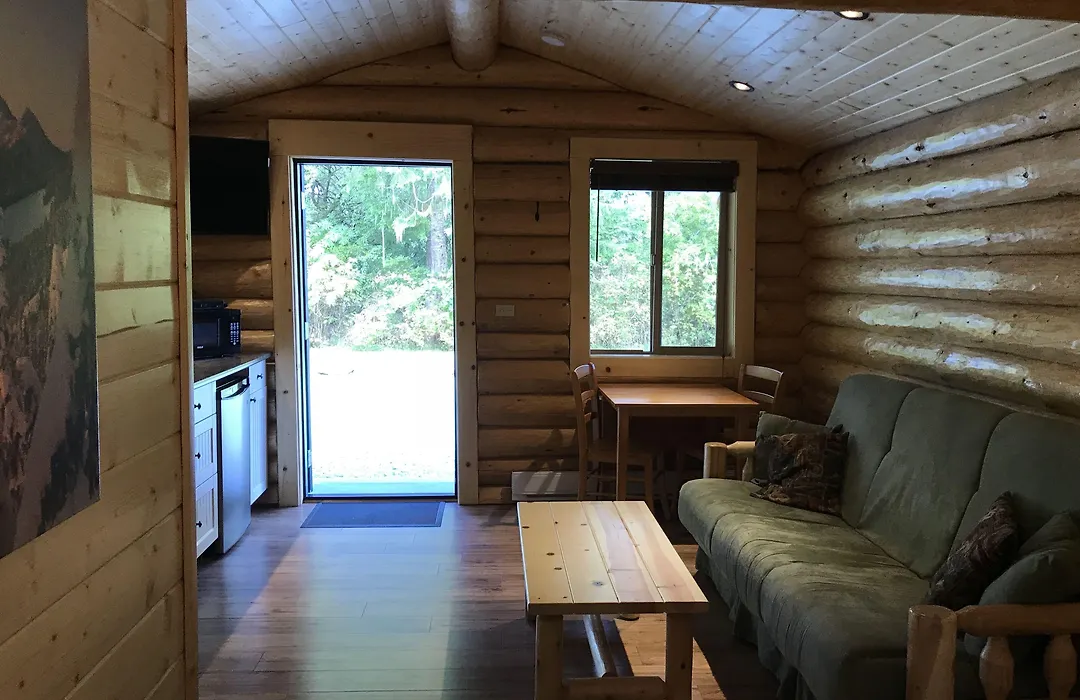 Port Hardy Cabins-1