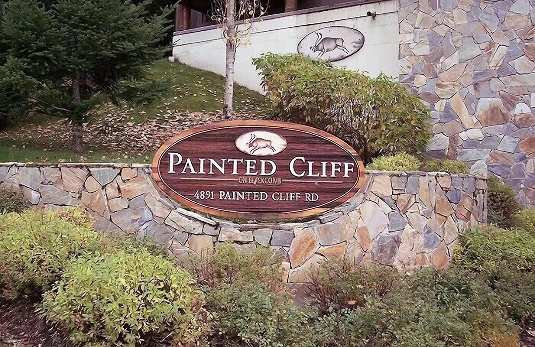 Painted Cliff By Whistler Premier-1