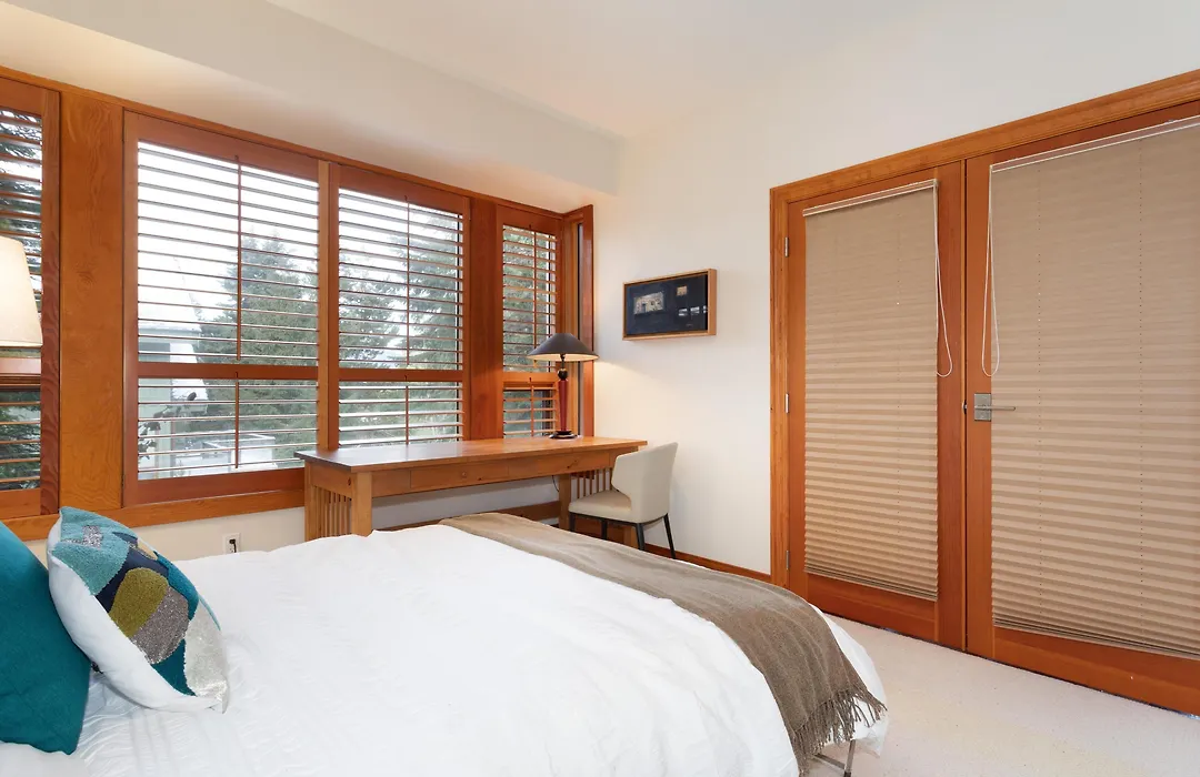 Luxury 5 Bedroom Blueberry Chalet-1