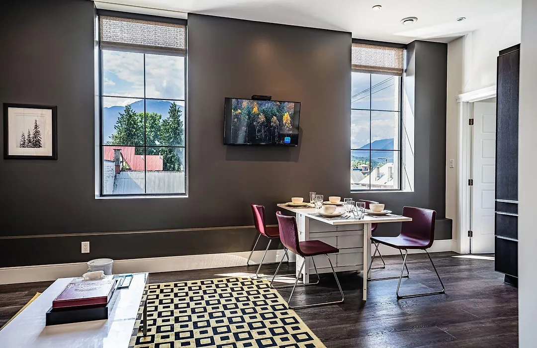 In The Heart Of It All By Revelstoke Vacations-1