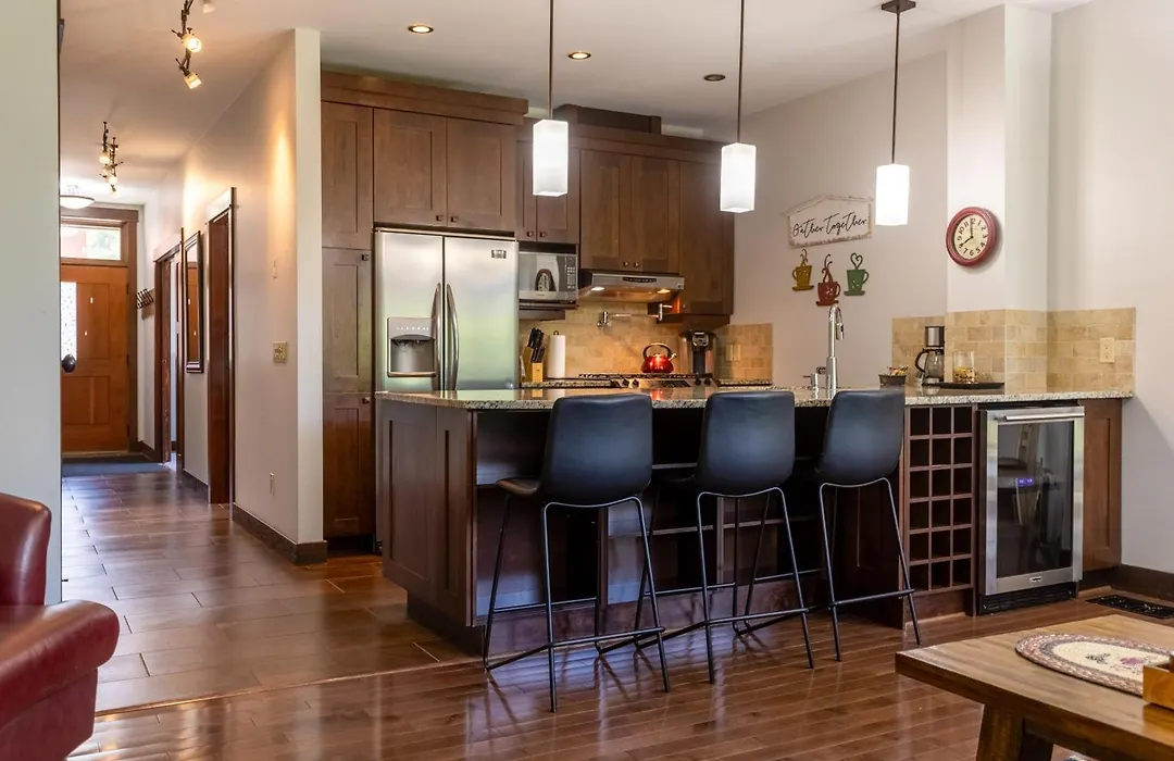 Luxurious 901 Condos By Fernie Central Reservations-1