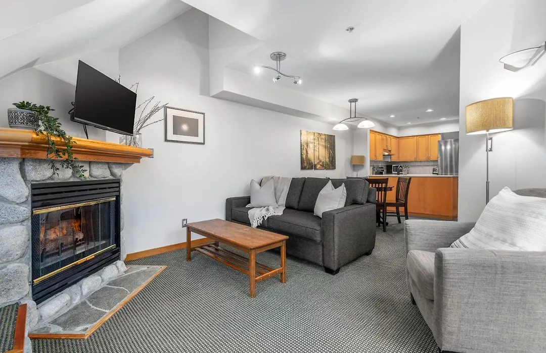 1Br In Lake Placid Lodge, Steps To Creekside Gondola, Shared Pool And Hot Tub, Lounge Access-1
