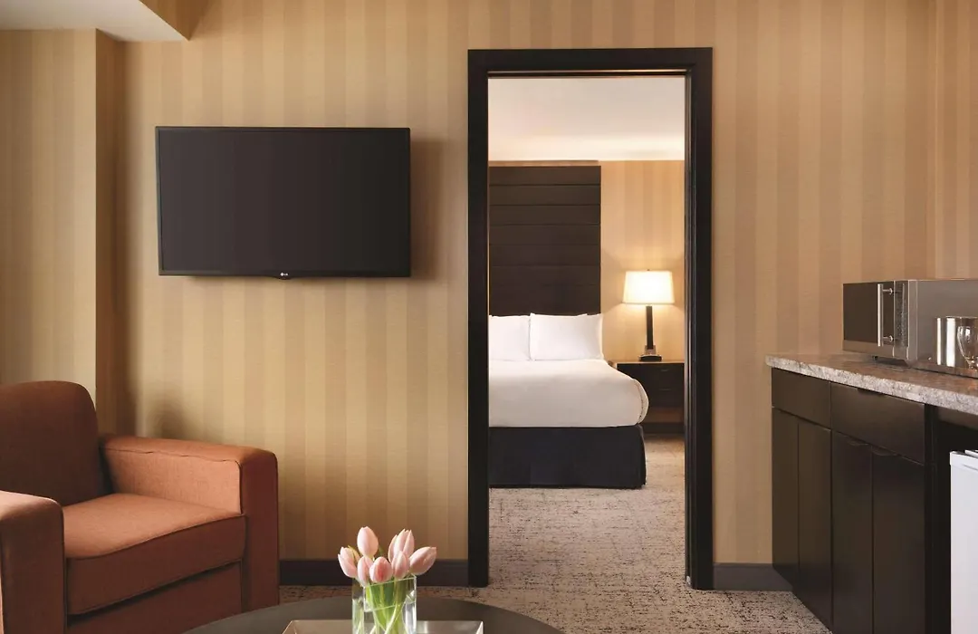 Radisson Hotel Vancouver Airport-1