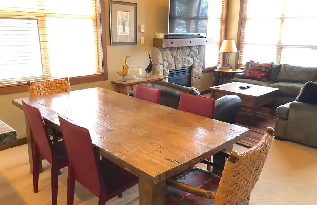 Ski In Ski Out Minutes From Village, Private Hot Tub Sleeps 6 Free Shuttle-1