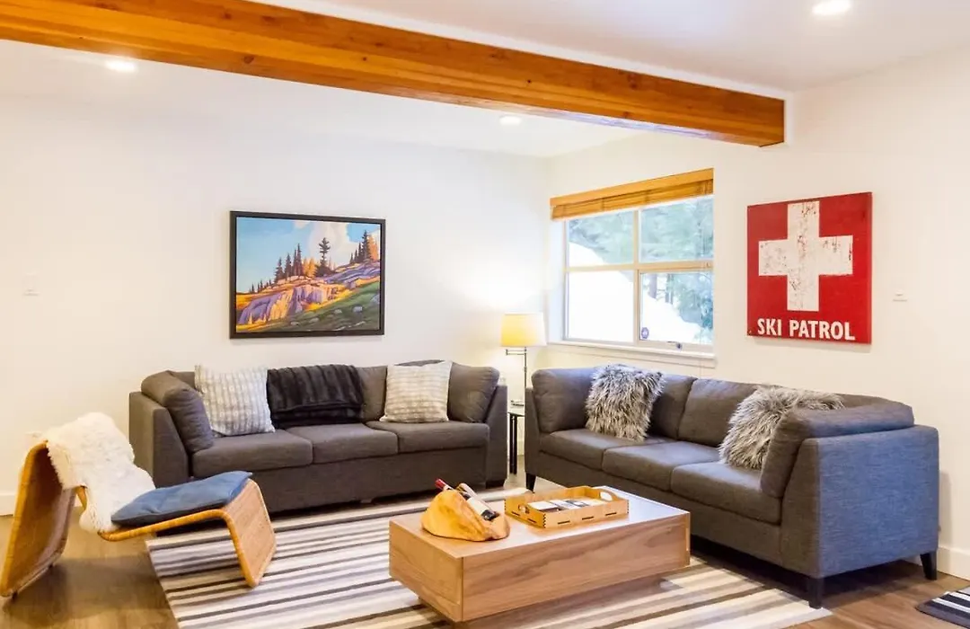 Ski In Out, Great Location, Free Shuttle Bus-1
