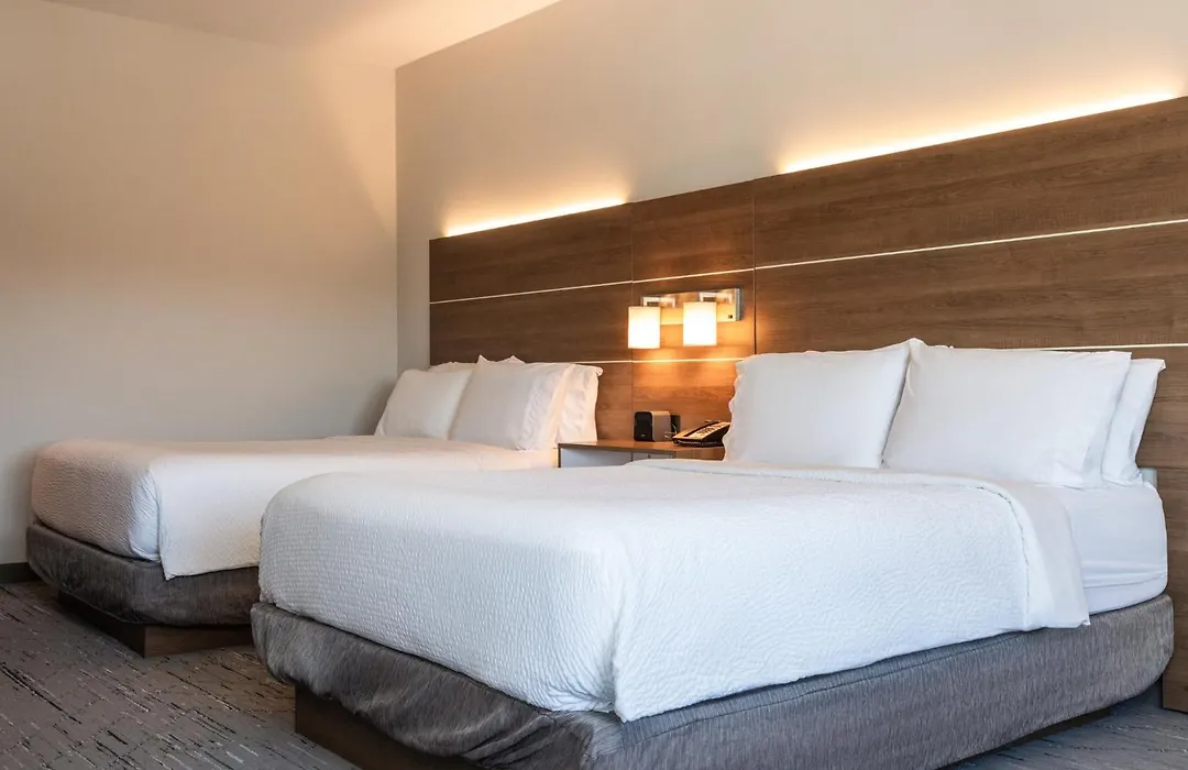 Holiday Inn Express & Suites Victoria-Colwood By Ihg-1