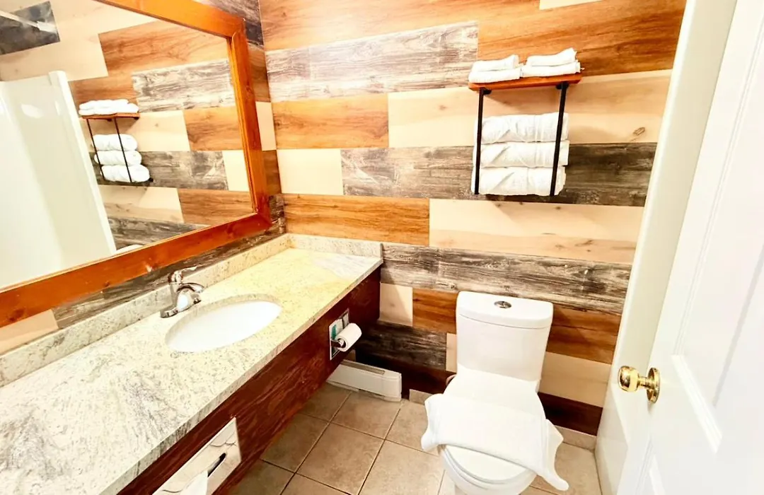 Travelodge By Wyndham Golden Sportsman Lodge-1