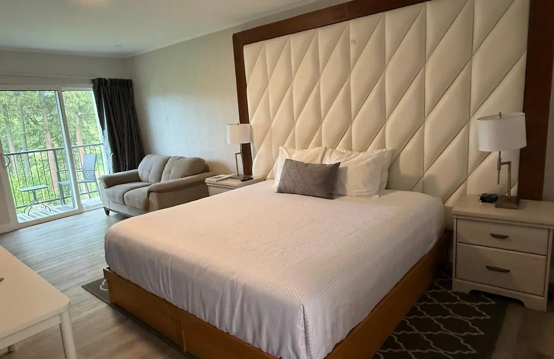Hotel Civilia Lakeside By Civilia Golf Retreat-1