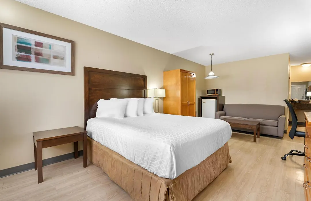 Surestay Plus Hotel By Best Western Salmon Arm-1