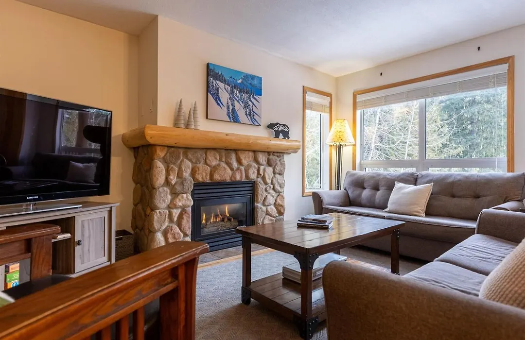 Stone Creek Chalets With Hot Tubs By Fernie Central Reservations-1