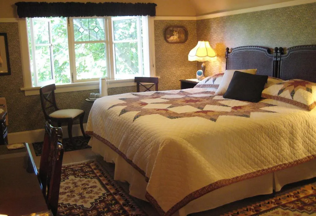 Point Grey Guest House-1