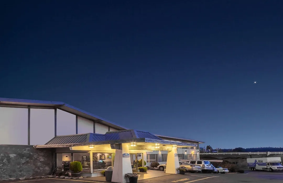 Howard Johnson By Wyndham Nanaimo Harbourside-1
