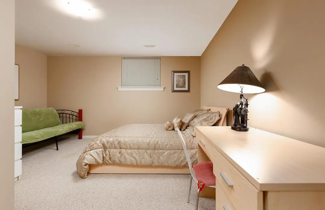 Cozy 3Bdr In North Vancouver-1