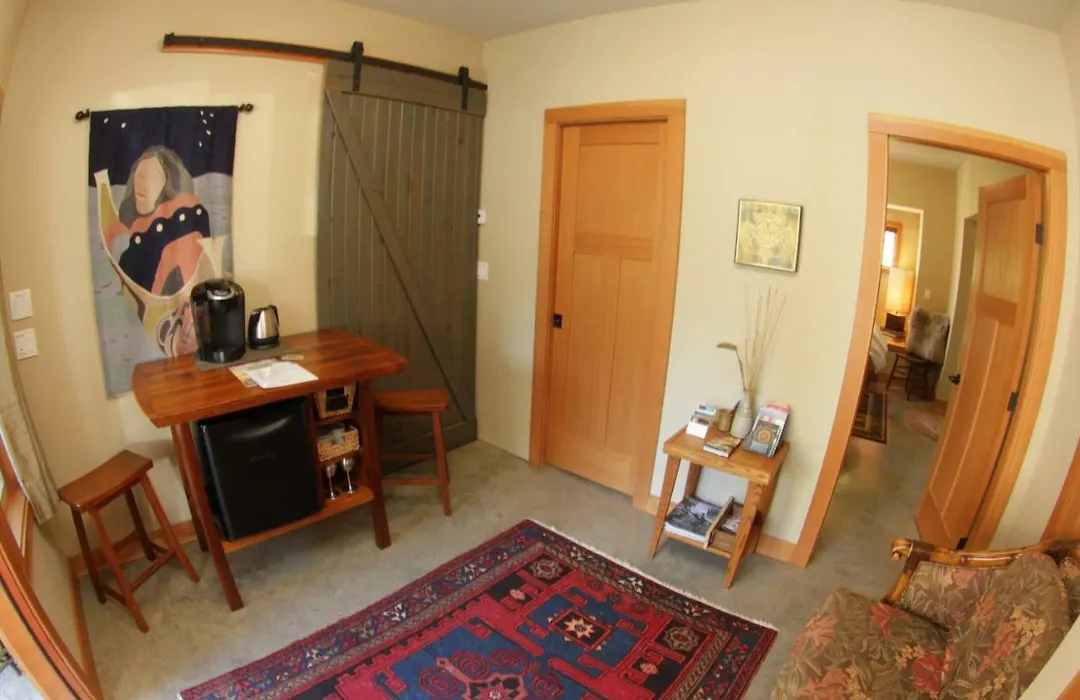 Black Bear Guesthouse-1