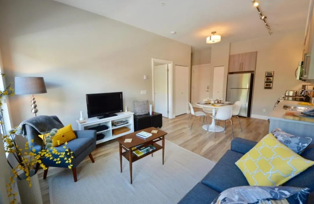Beautiful 5 Star Apartment Minutes From City Centre, Vancouver Island Apartment 1001-1