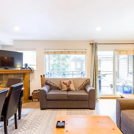 Fabulous Location Private Hot Tub, No Car Needed, Sleeps 8-2