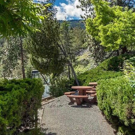 Lake Okanagan Resort-3