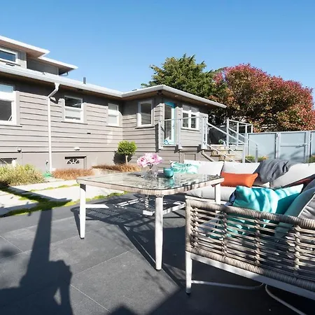 Dream View Beach House-3