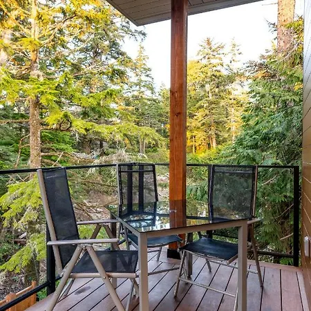 Storm Cove Suites-2