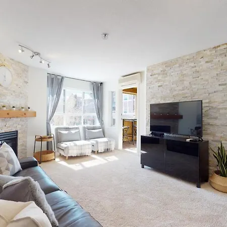 1Br And Den In Marketplace Lodge, Gas Fireplace, Village Location, Complex Hot Tub-2