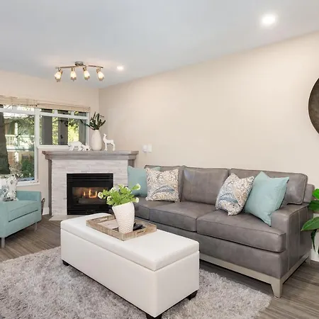 Renovated & Spacious 1Bed/2Bath Whistler Village-2