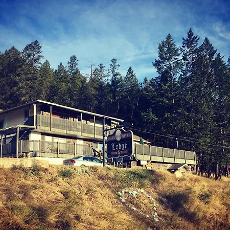 Cross Suite - Mistyriver Lodge-2