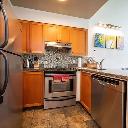 Wildwood Lodge By Cozystay Signature Whistler-2