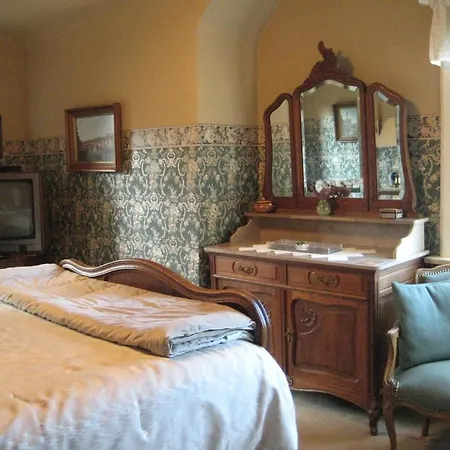 Point Grey Guest House-3