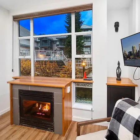 Modern Studio At Blackcomb Base-2