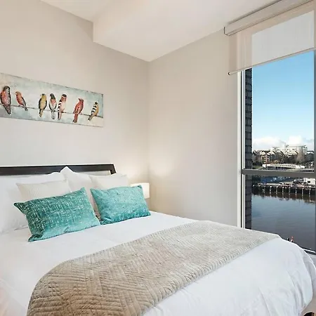The Mermaid Lounge - 1 Bed Oceanfront Suite-3