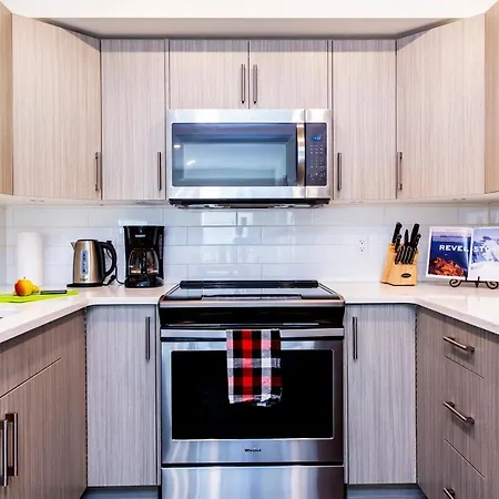 Revy Pow Pad - Private Hot Tub, 3 Bedroom Condo-3