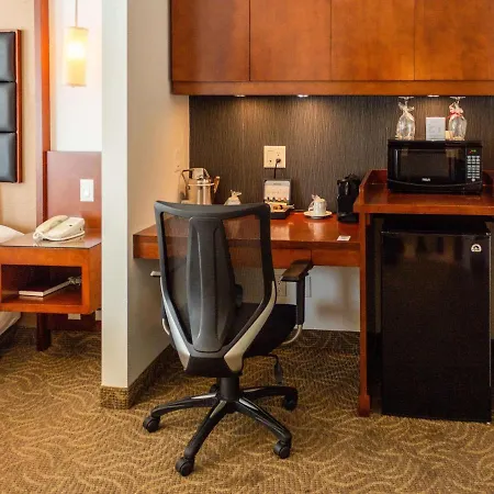Comfort Inn & Suites-3