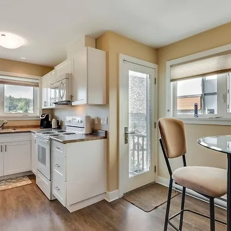10 Mile Point Surfside Suite-3