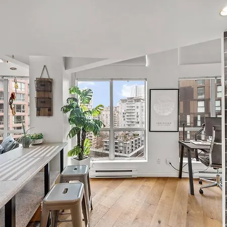 Beautiful Downtown Loft With Full Kitchen-2