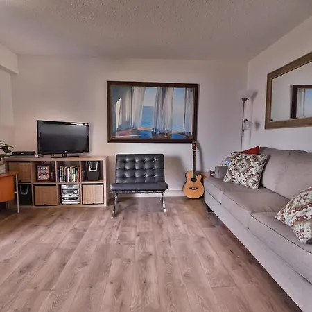 Lakefront Condo Sleeps Up To 4-2