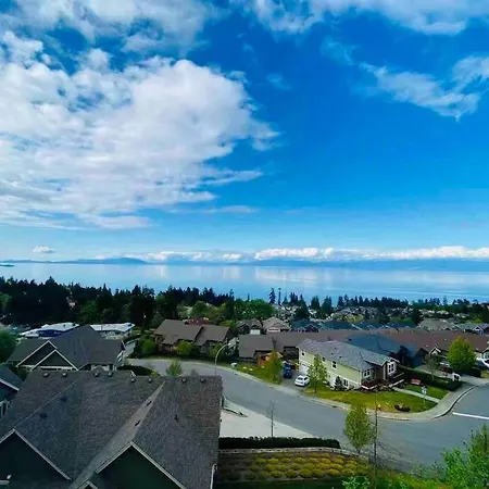 Modern House With Abundant Ocean View-2