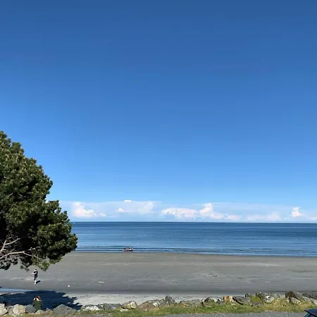 Metchosin Beach House-2