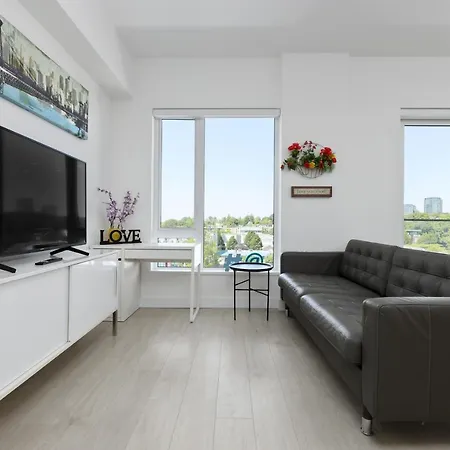 Lovely 2-Bedroom Condo In Vancouver-3