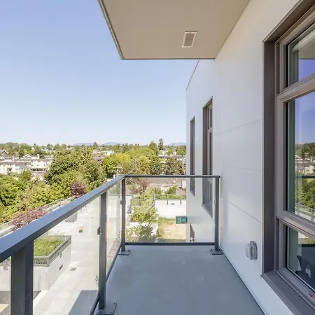 Lovely 2-Bedroom Condo In Vancouver-2