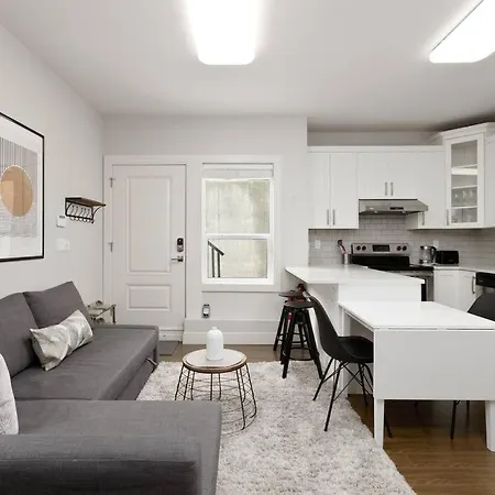 Newly Furnished 2Bdr Suite 6 Guests Perfect For Family-2