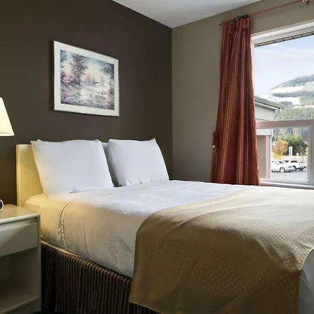 Super 8 By Wyndham Revelstoke Bc-2