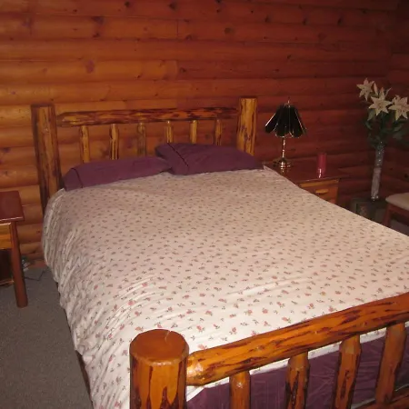 Kamloops Log Home Bed And Breakfast-3