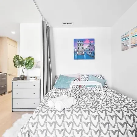 Lovely Brand New Studio 5 Mins To Airport!!-3