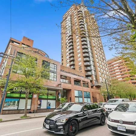 Amazing Views Of The City Downtown Vancouver-3