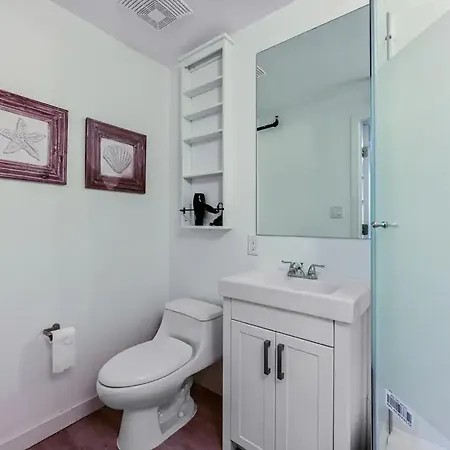 Stylish 1-Bedroom Loft In Gas Town-3