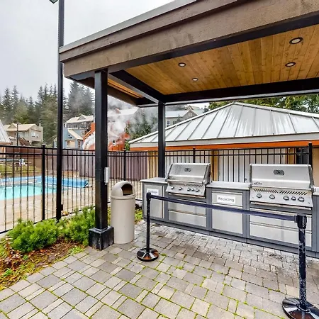 Lake Placid Coach House 17-2