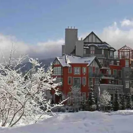 Couples' Studio In Whistler Village-2