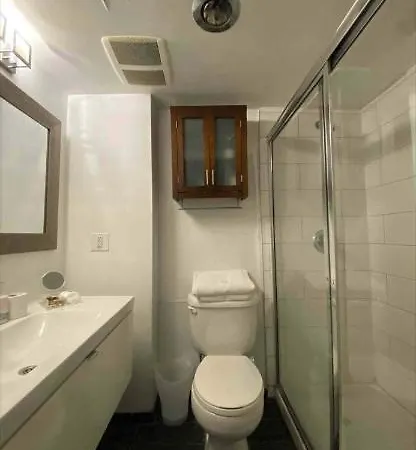 Cozy Vancouver Condo-2