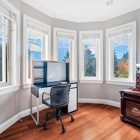 Cheerful 2-Bedroom Suite B+C In Vancouver-2