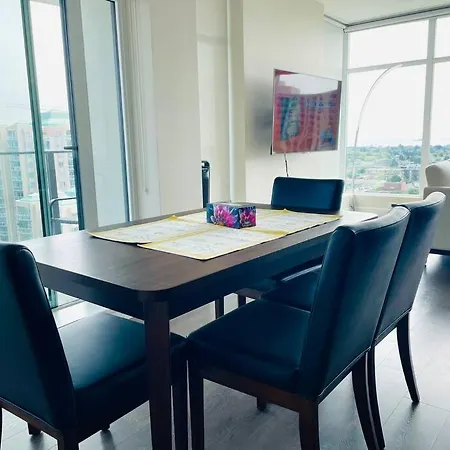 Luxury Downtown 2Bedroom Condo With Ocean Views-2